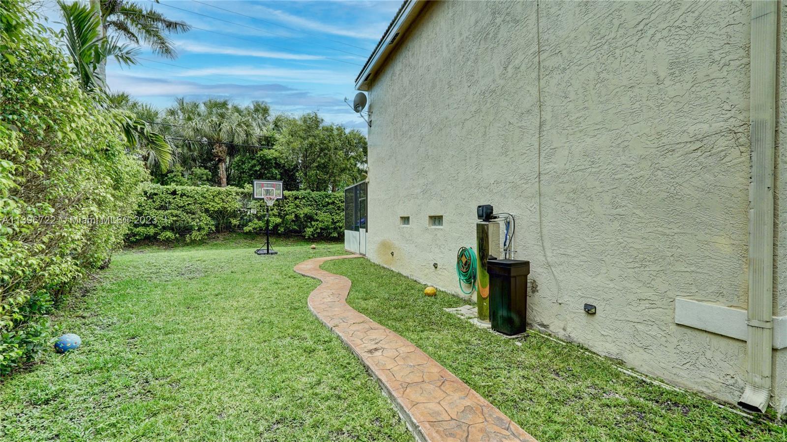 Silver Shores Miramar, FL 33027 - Photo 30 of 30 a view of a garden