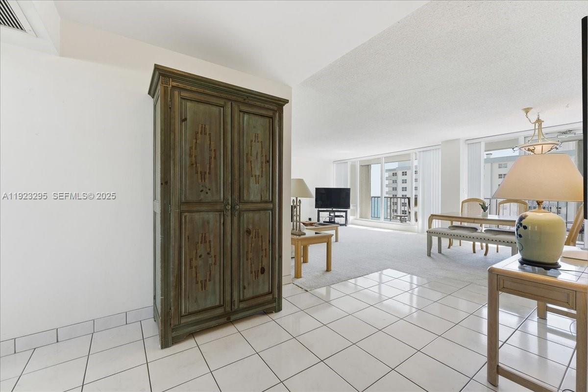 4280 Galt Ocean Drive, Unit 12H Fort Lauderdale, FL 33308 - Photo 4 of 31 a living room with furniture