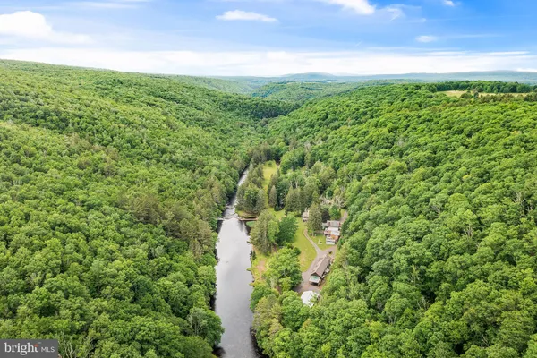 $595,000 | 614 Graystones Jeras Road, White Haven, PA 18661