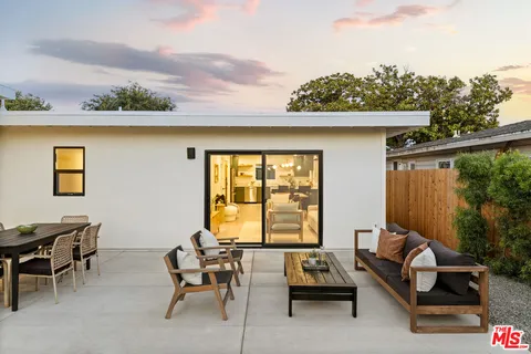 $995,000 | 1931 Volk Avenue, Long Beach, CA 90815