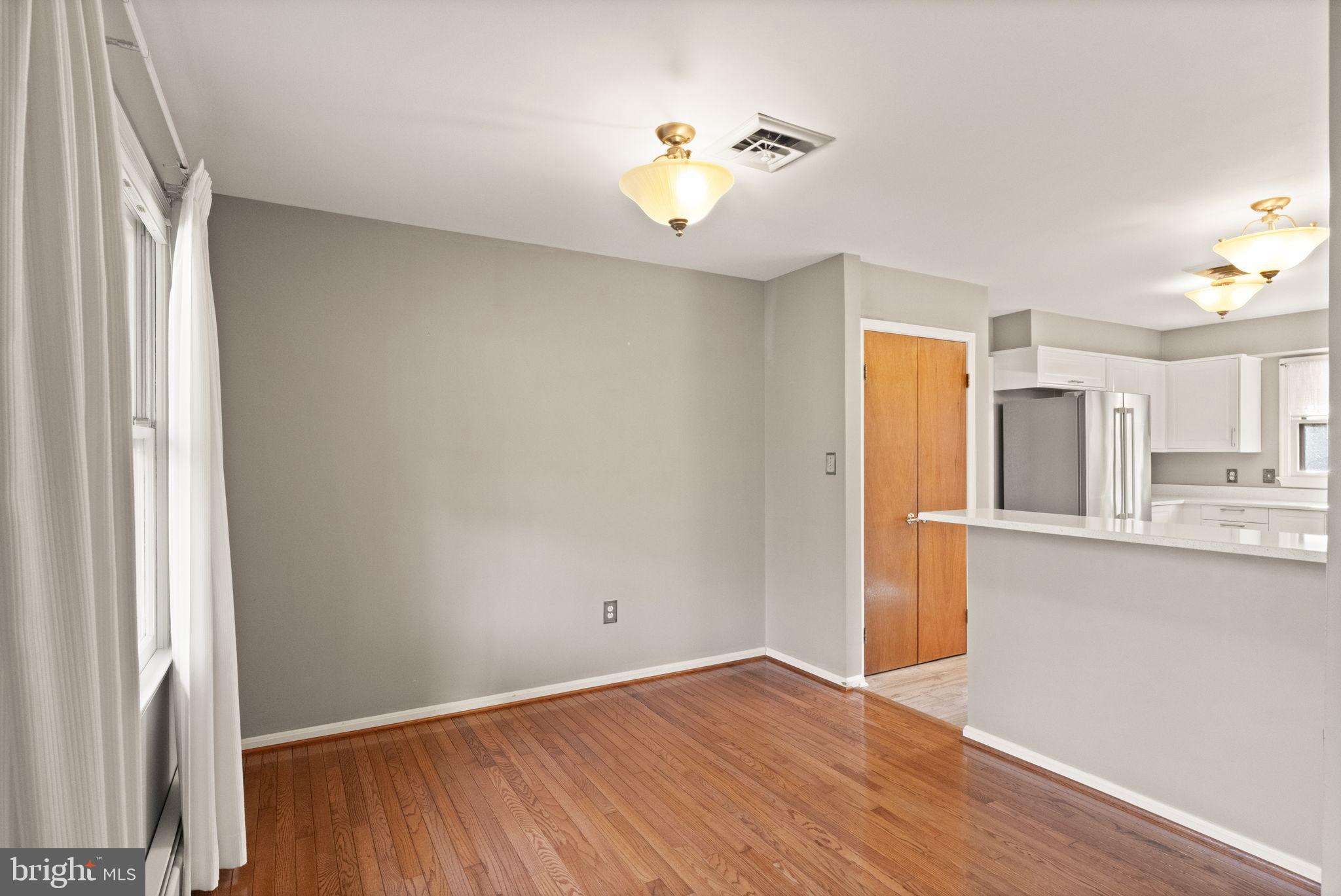 3801 Russell Road Woodbridge, VA 22192 - Photo 14 of 74 Dining area with hardwoods.