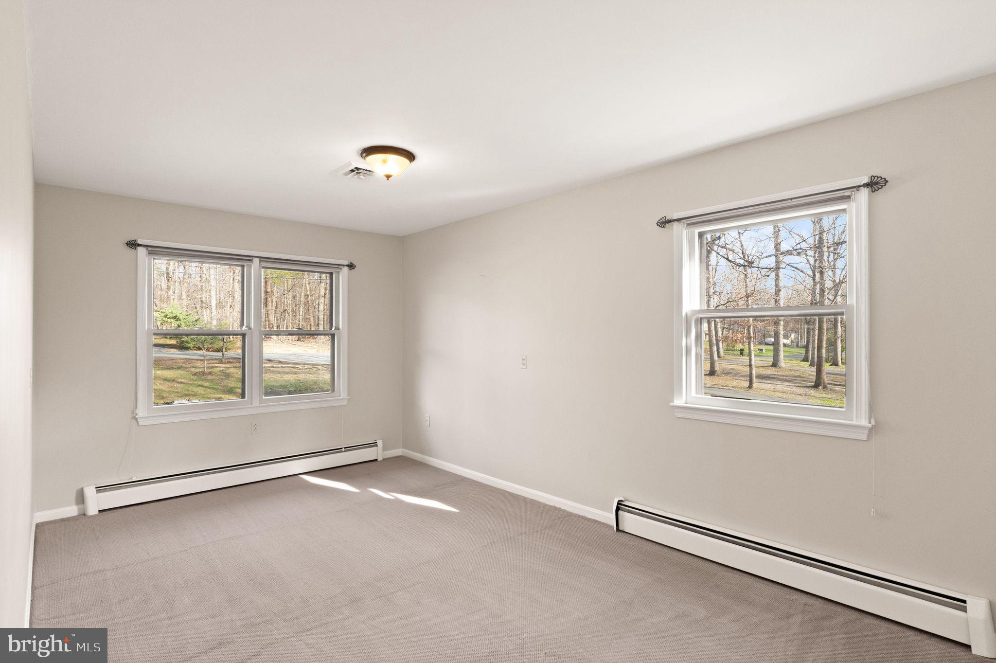 3801 Russell Road Woodbridge, VA 22192 - Photo 18 of 74 2nd family room off of kitchen.