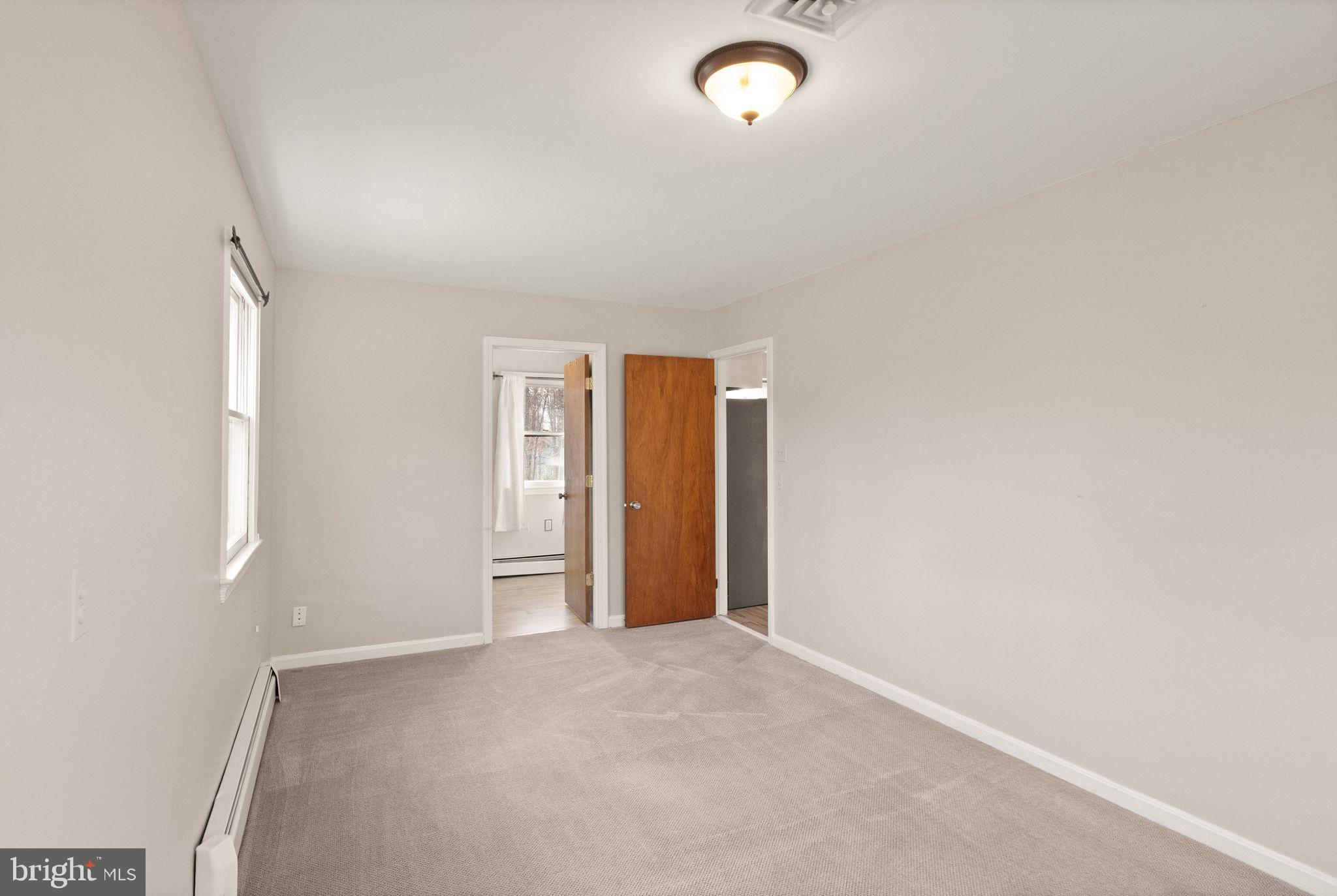 3801 Russell Road Woodbridge, VA 22192 - Photo 19 of 74 2nd family room off of kitchen.