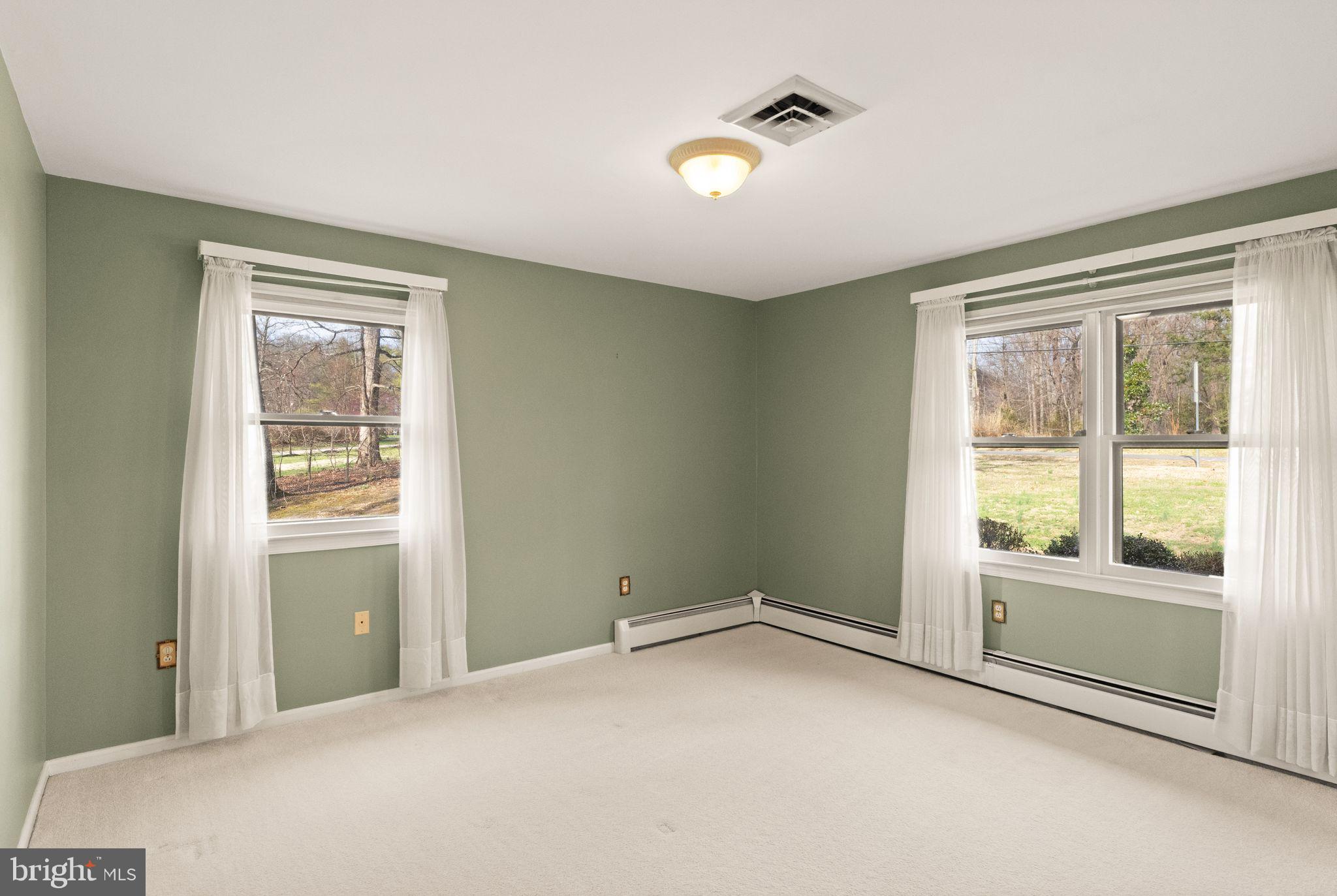 3801 Russell Road Woodbridge, VA 22192 - Photo 27 of 74 Main level bedroom 3.