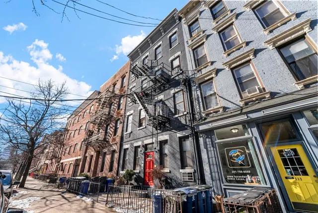 $3,700 | 230 Bloomfield Street, Unit 101, Hoboken, NJ 07030