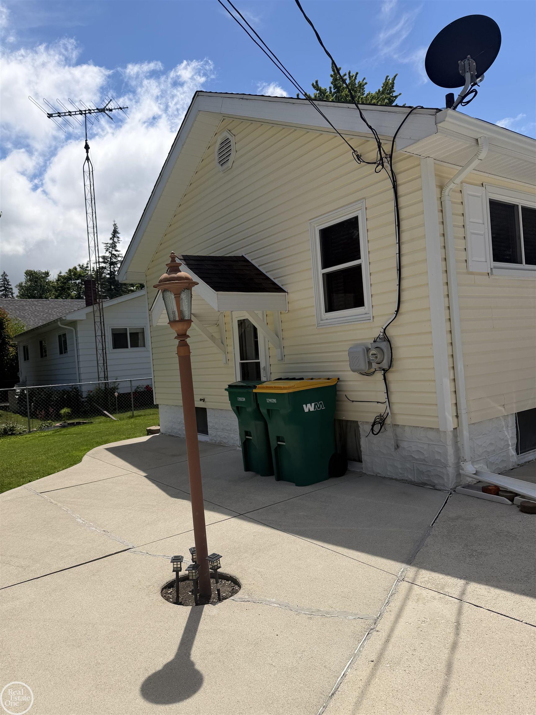 804 Waterloo St. Clair, MI 48079 - Photo 3 of 35