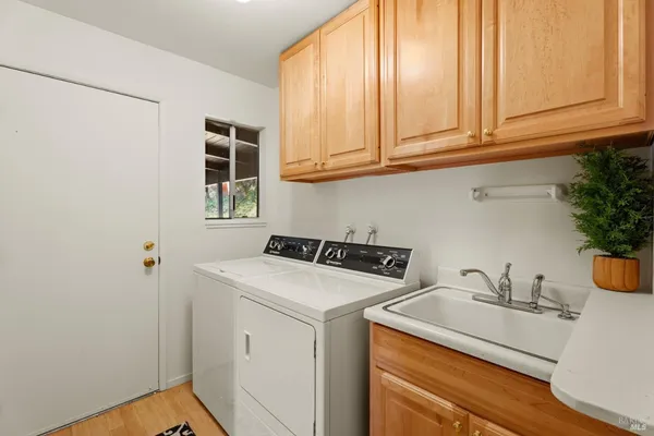 $675,000 | 1261 Deerwood Drive, Ukiah, CA 95482