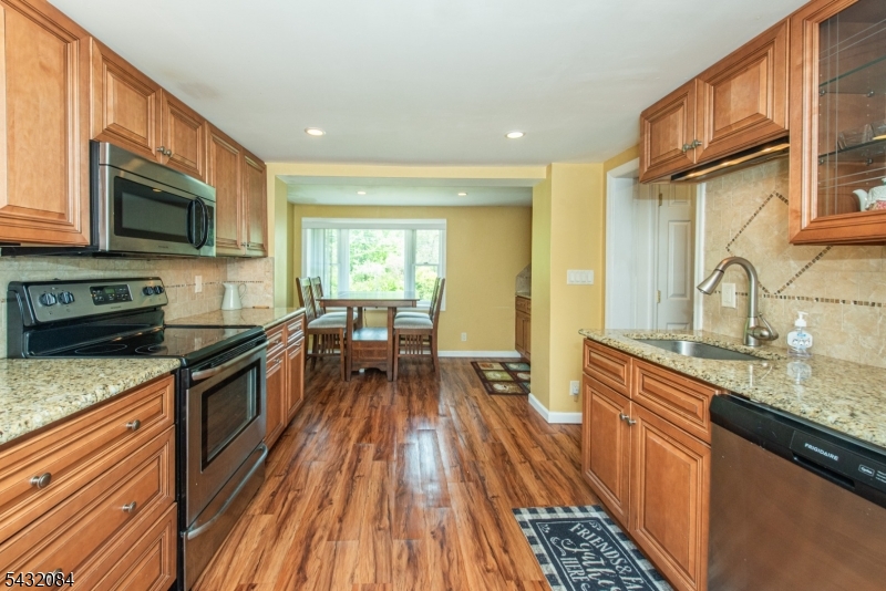2 Red Mine Road Wanaque, NJ 07465 - Photo 11 of 28
