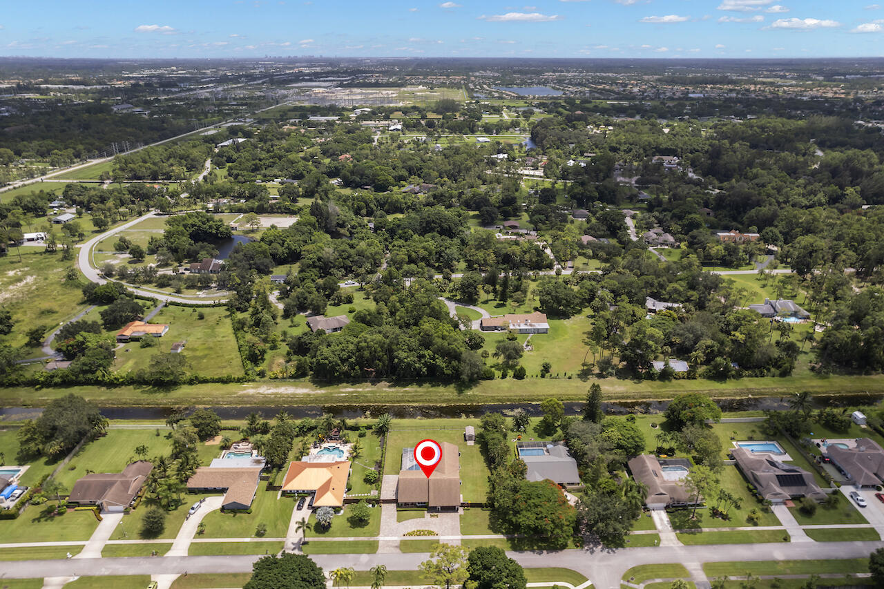 284 Old Country Road South Wellington, FL 33414 - Photo 33 of 38 DJI_0327