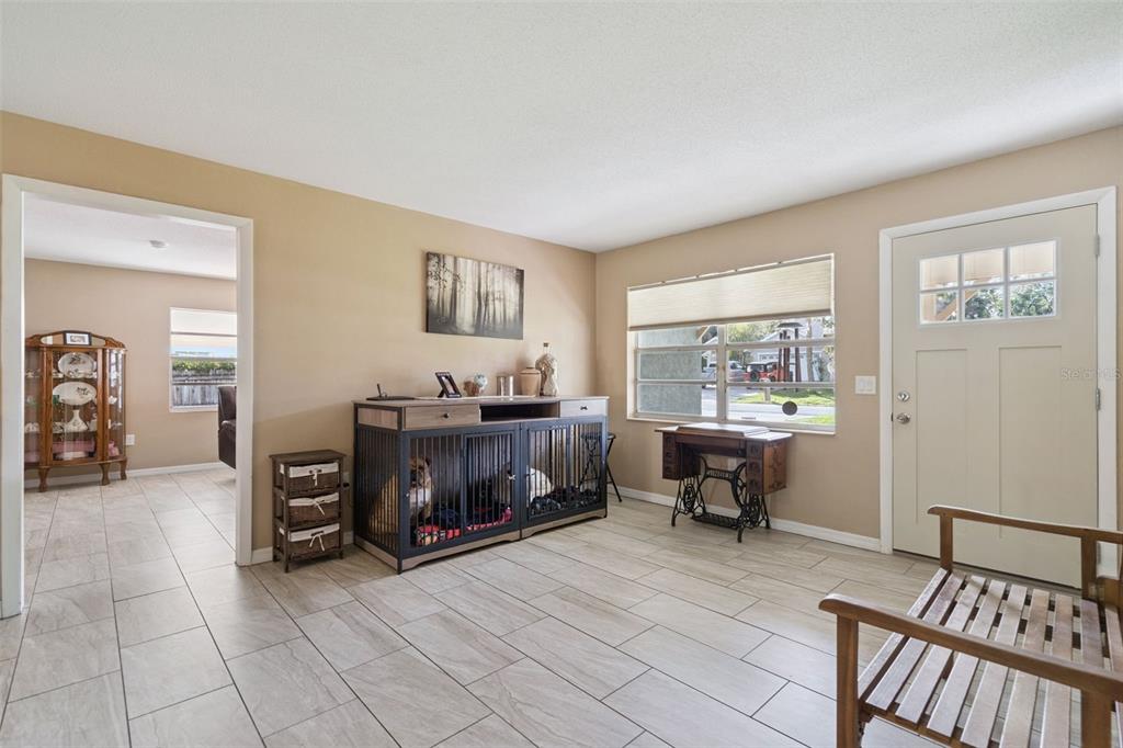 1547 Center Street DeLand, FL 32720 - Photo 6 of 37 a view of a livingroom with furniture and window