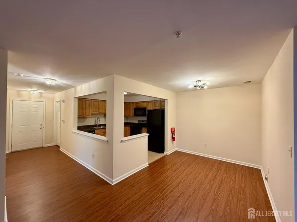 $2,500 | 1315 Fernwood Court, New Brunswick, NJ 08901