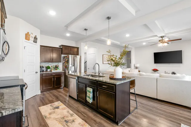 $2,500 | 525 Bloomington Trace, Clarksville, TN 37042