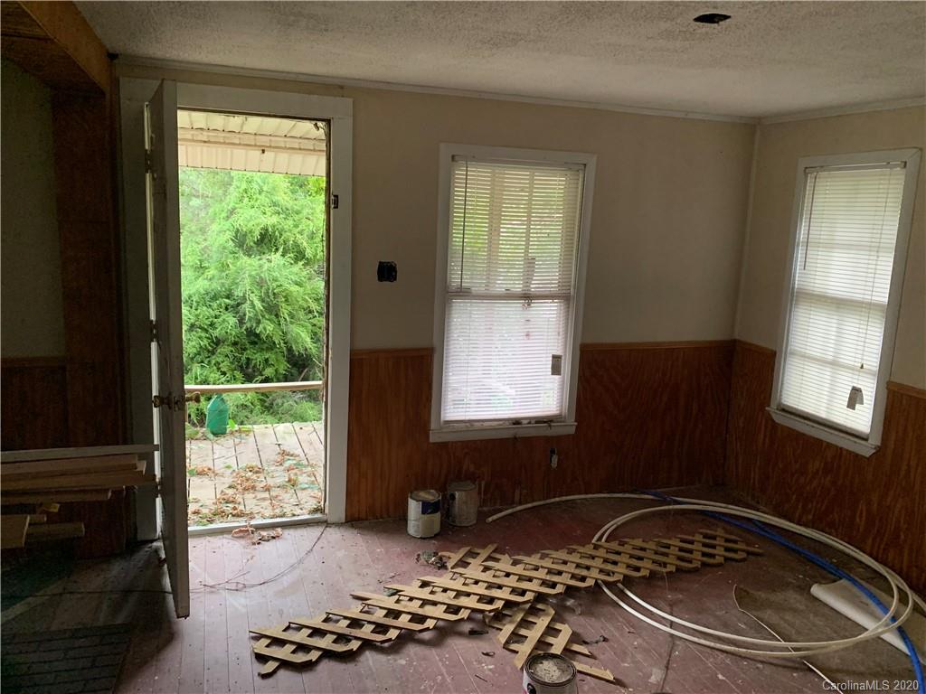 306 Chesterfield Road Mooresboro, NC 28114 - Photo 5 of 9 Gallery Image 5