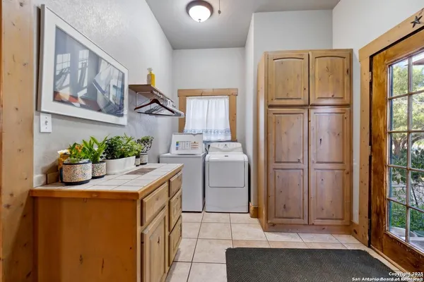 $1,375,000 | 6170 County Road 332, Jourdanton, TX 78026