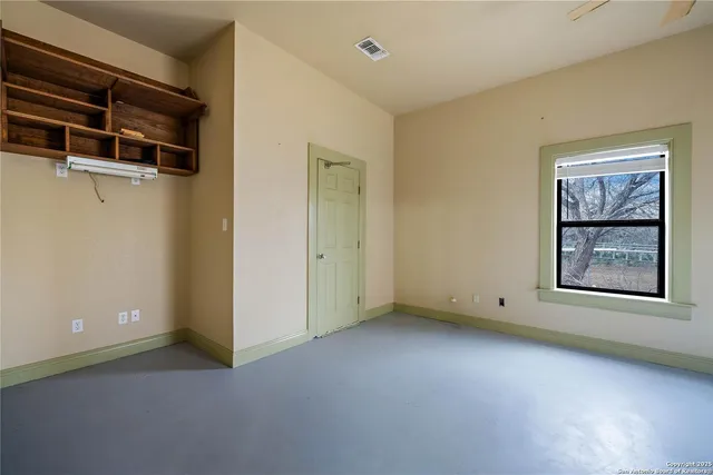 $1,375,000 | 6170 County Road 332, Jourdanton, TX 78026