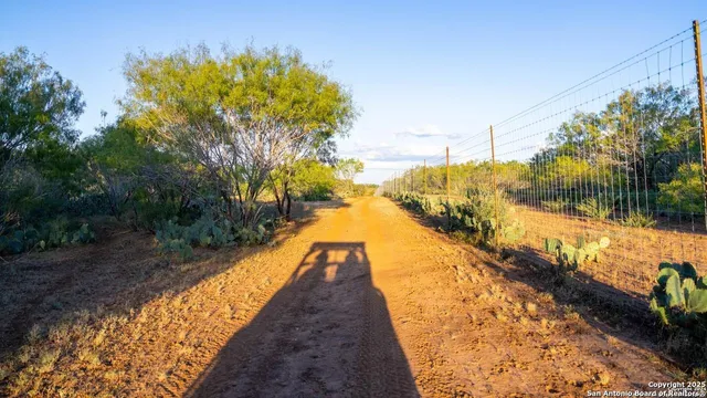 $1,375,000 | 6170 County Road 332, Jourdanton, TX 78026