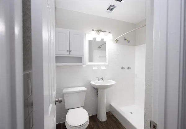 $1,549 | 4883 Roswell Road, Unit 9W, Atlanta, GA 30342