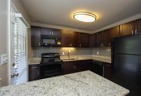 $1,549 | 4883 Roswell Road, Unit 9W, Atlanta, GA 30342