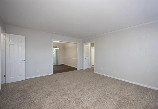 $1,679 | 4883 Roswell Road, Unit 6G, Atlanta, GA 30342