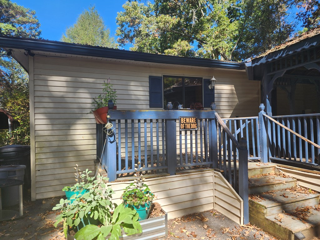 103 Cove Lane Murphy, NC 28906 - Photo 2 of 15 a view of deck in the backyard