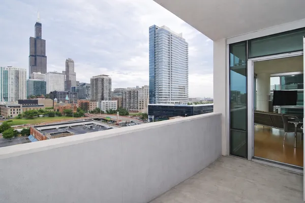 $625,000 | 123 South Green Street, Unit 906B, Chicago, IL 60607