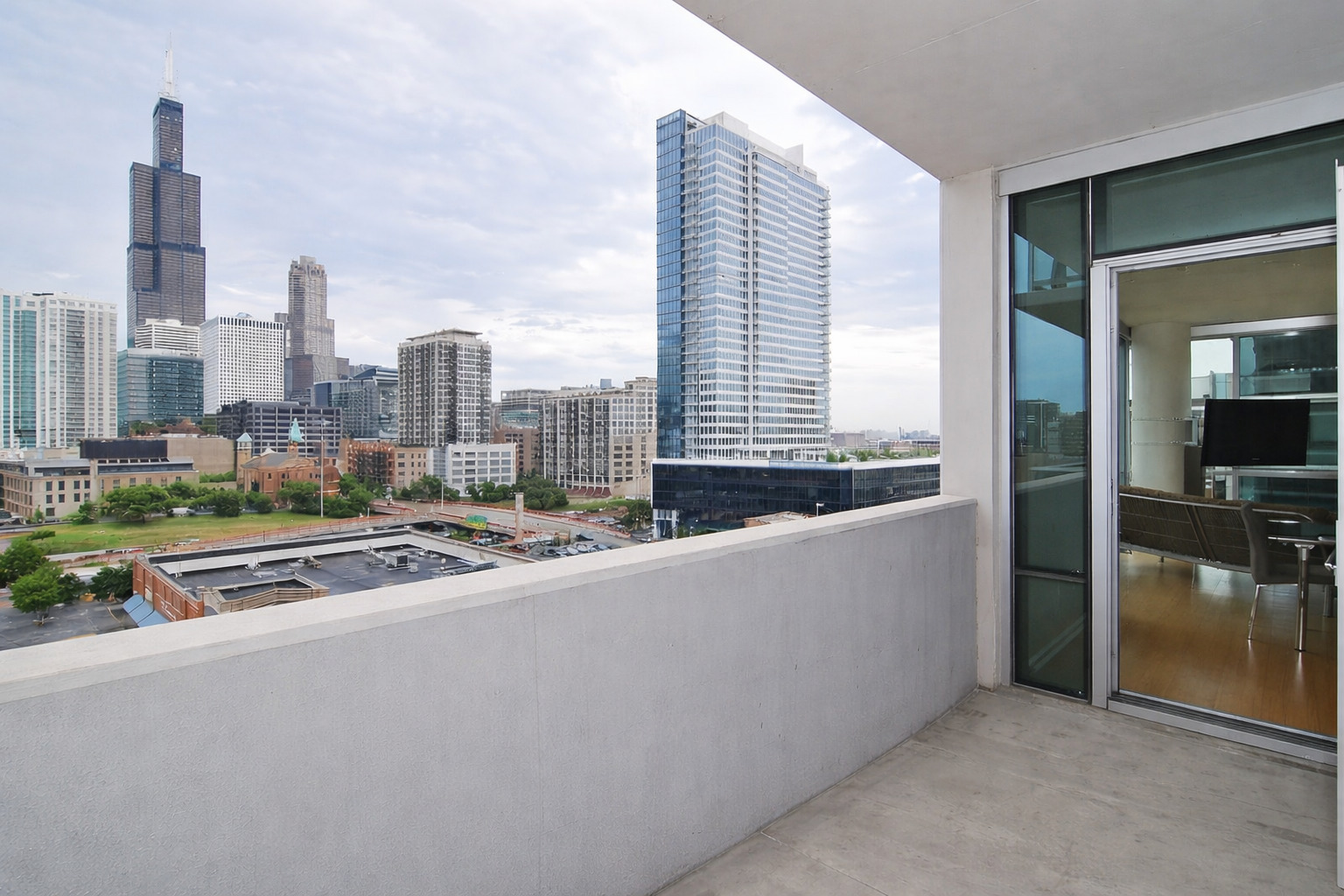 123 South Green Street, Unit 906B Chicago, IL 60607 - Photo 13 of 15