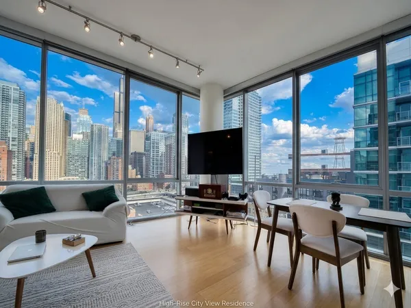 $625,000 | 123 South Green Street, Unit 906B, Chicago, IL 60607