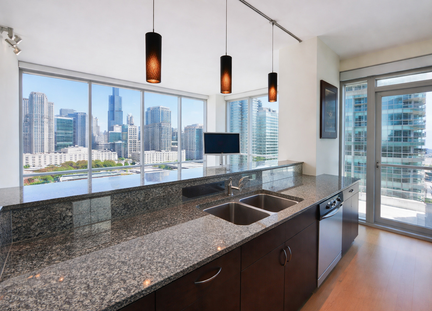 123 South Green Street, Unit 906B Chicago, IL 60607 - Photo 6 of 15