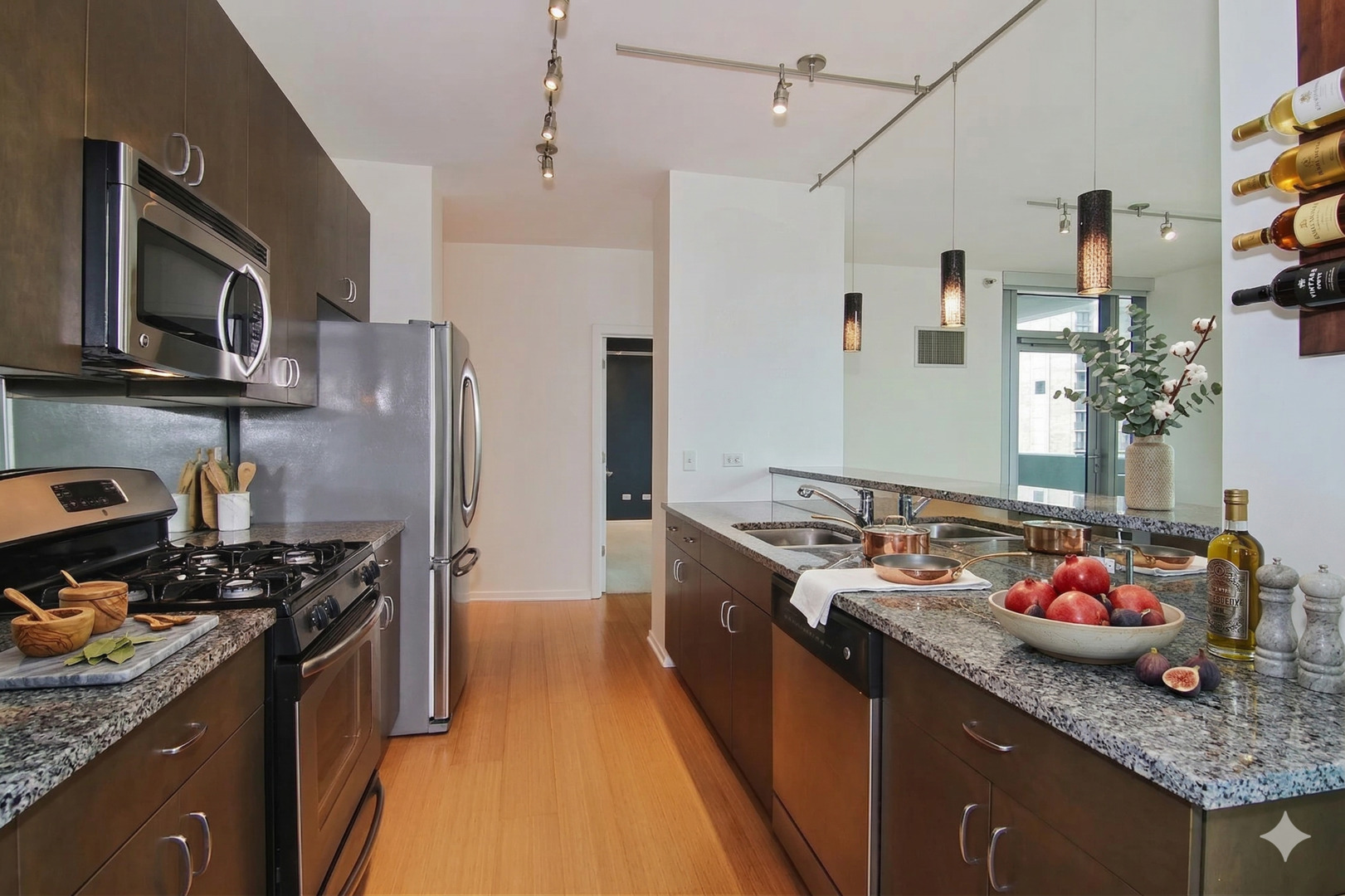 123 South Green Street, Unit 906B Chicago, IL 60607 - Photo 7 of 15