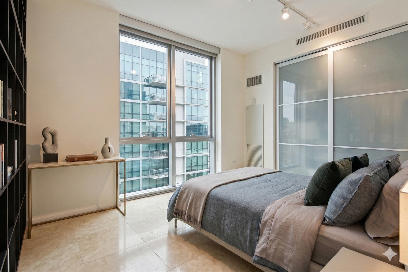 123 South Green Street, Unit 906B Chicago, IL 60607 - Photo 8 of 15