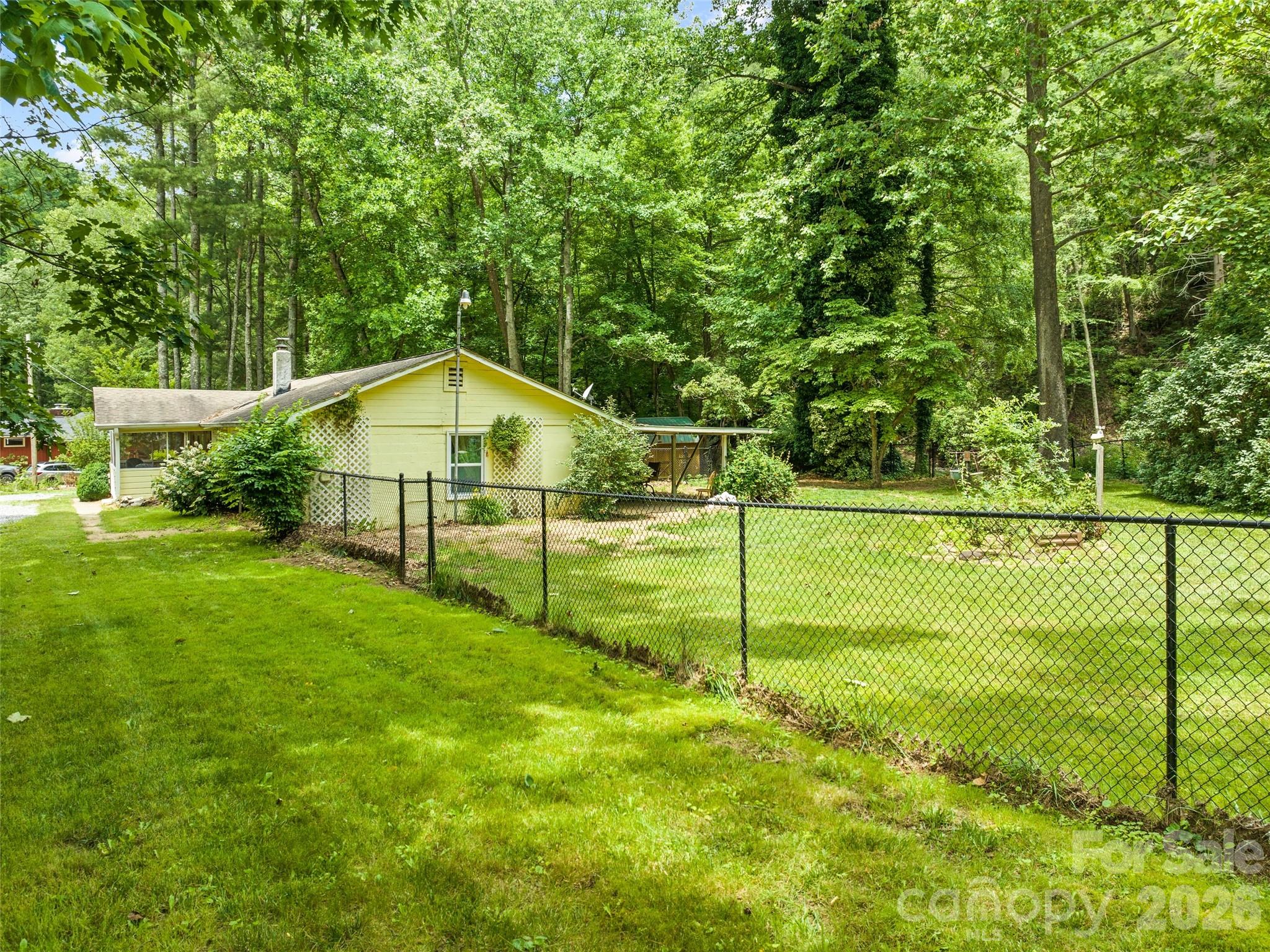 449 Little East Fork Road Canton, NC 28716 - Photo 4 of 40