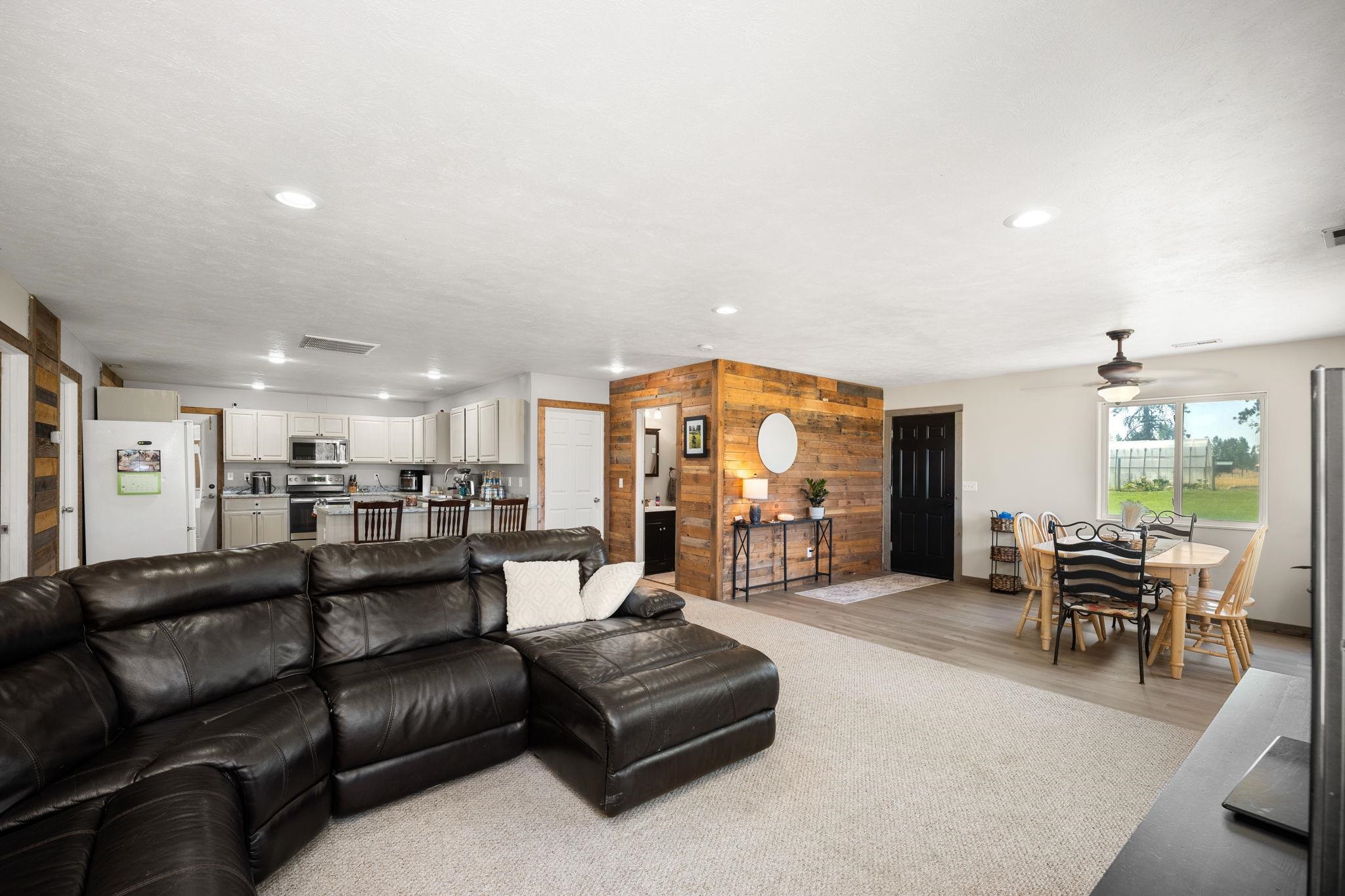 16106 South Dover Road Cheney, WA 99004 - Photo 8 of 49