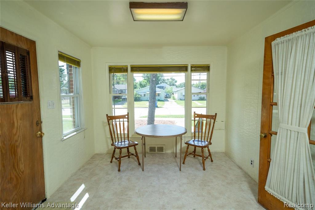 8407 Stephens Center Line, MI 48015 - Photo 27 of 40