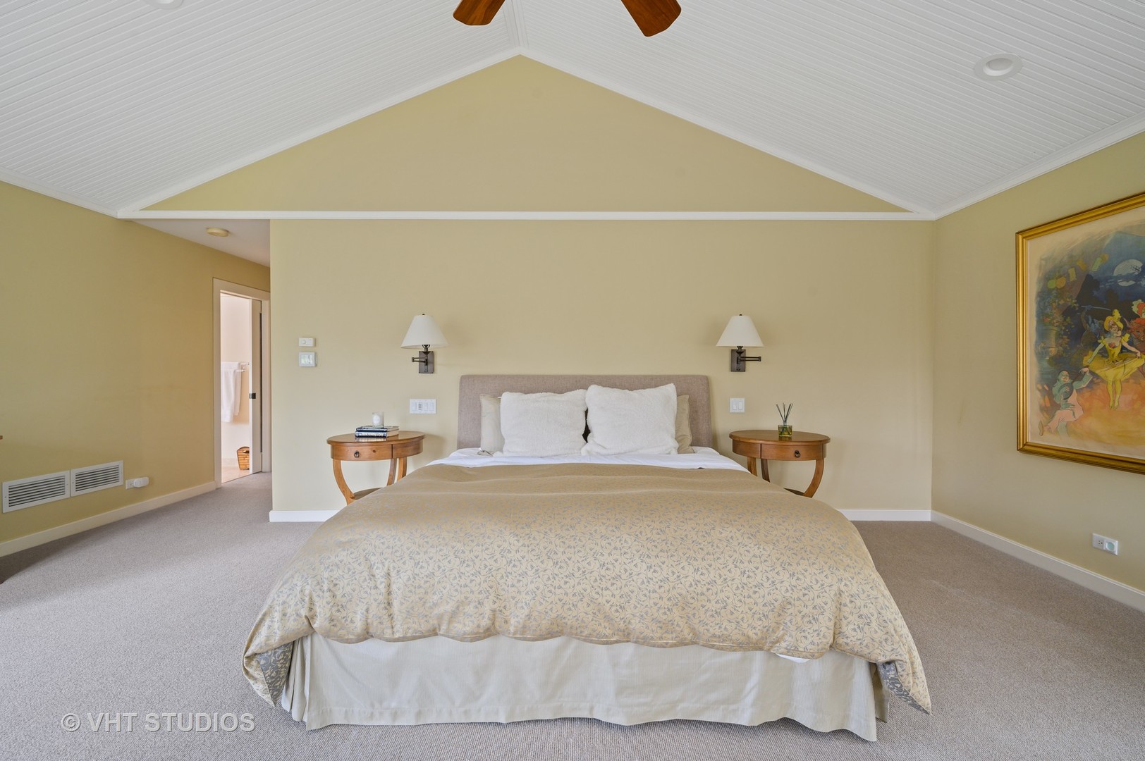 66 Meadowview Road Northfield, IL 60093 - Photo 14 of 33 a bedroom with a bed and painting on the wall