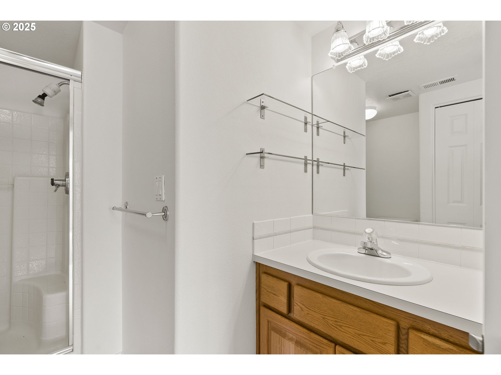 4710 Southwest 2nd Avenue Portland, OR 97239 - Photo 18 of 22 Gallery Image 18
