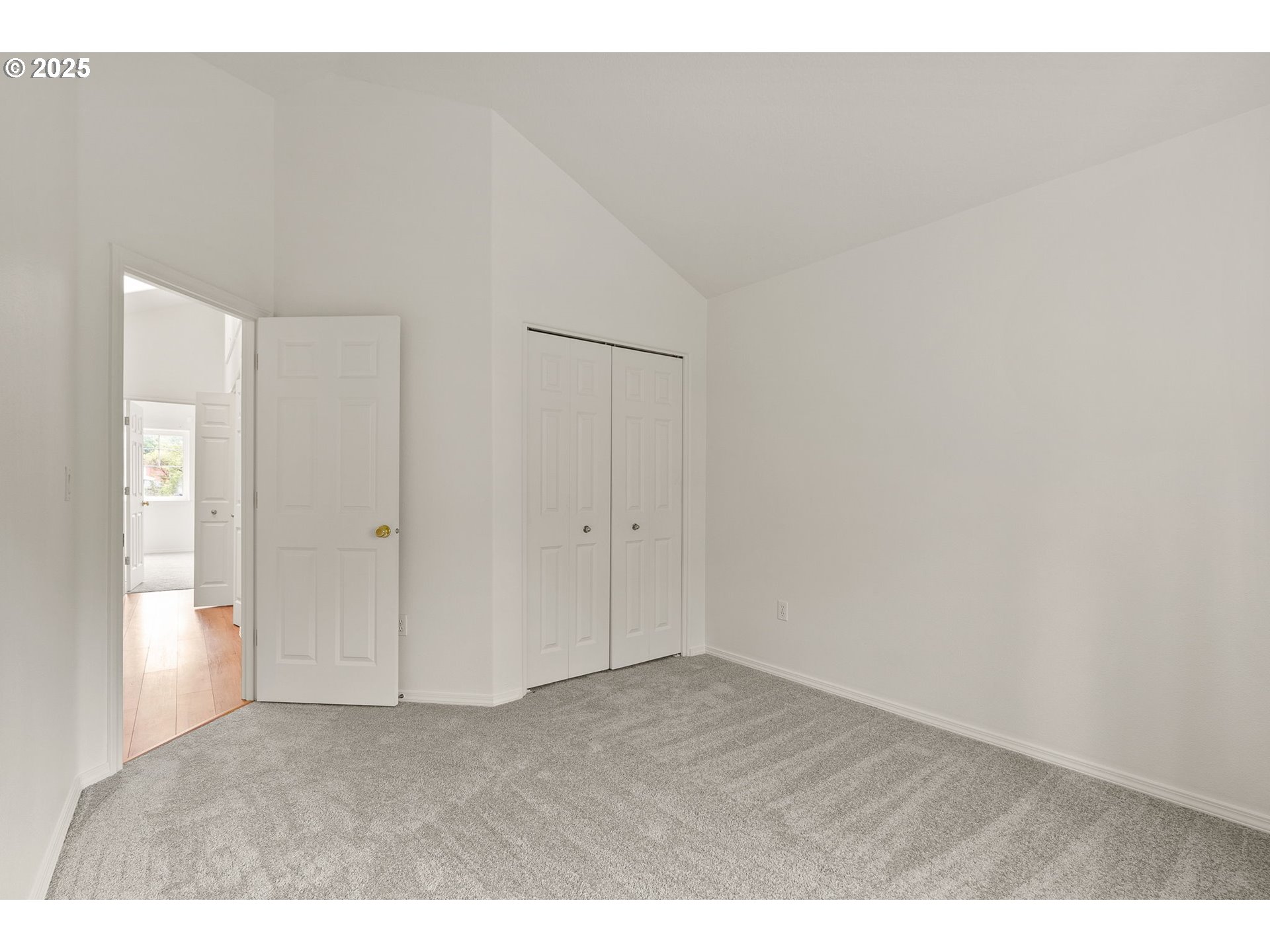 4710 Southwest 2nd Avenue Portland, OR 97239 - Photo 20 of 22 Gallery Image 20