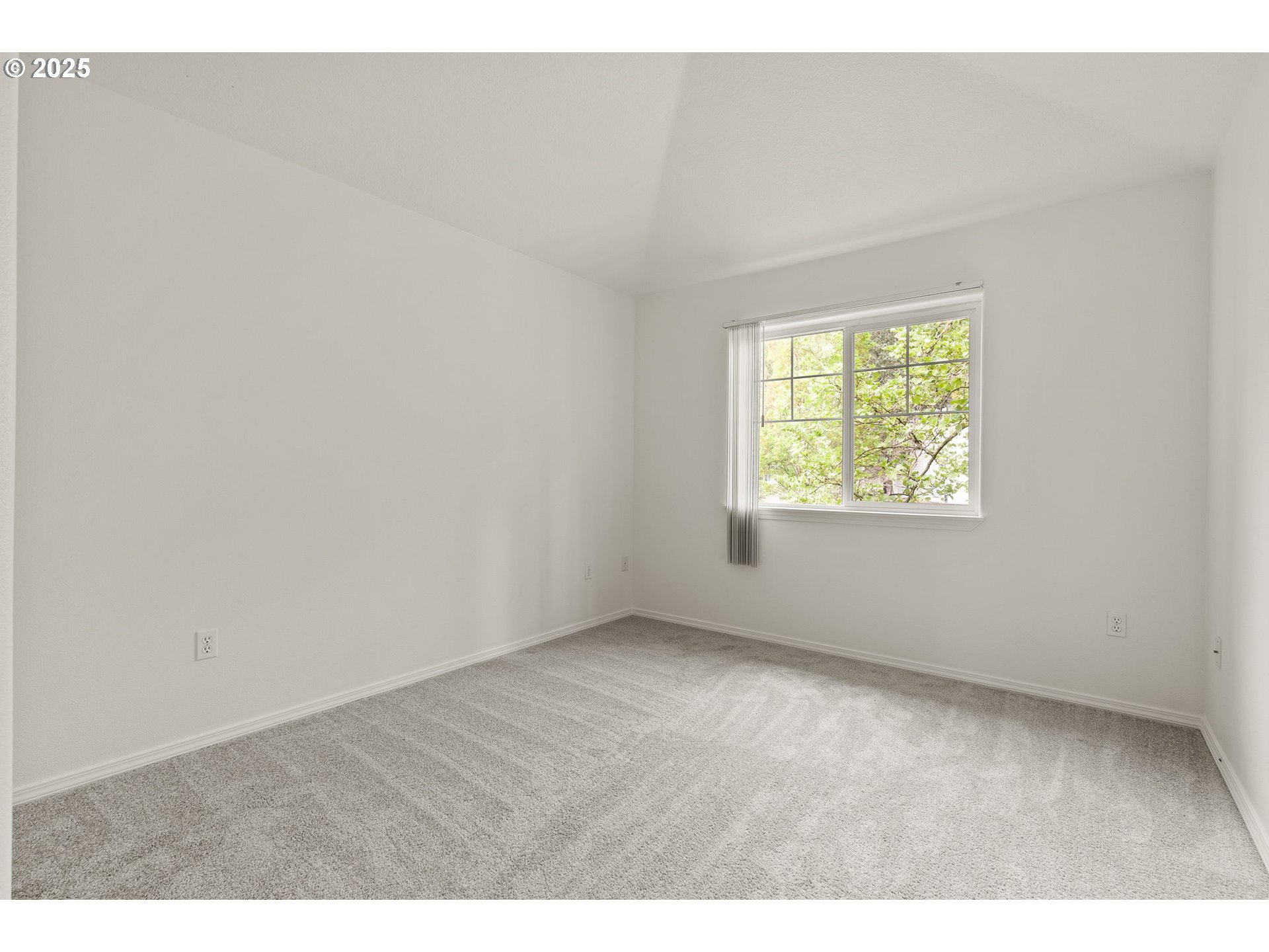 4710 Southwest 2nd Avenue Portland, OR 97239 - Photo 21 of 22 Gallery Image 21