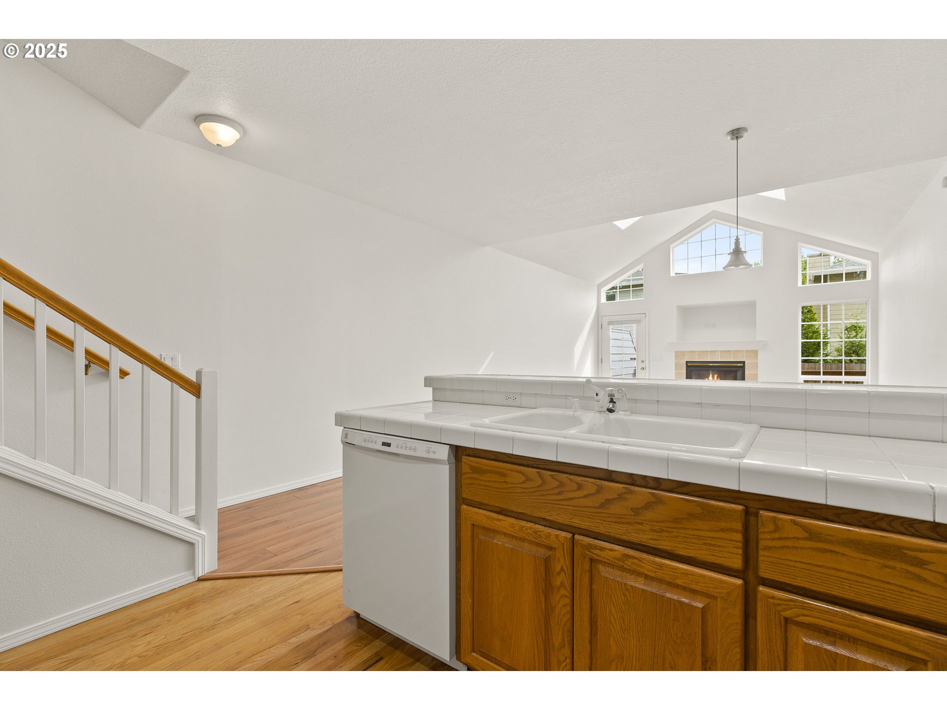 4710 Southwest 2nd Avenue Portland, OR 97239 - Photo 8 of 22 Gallery Image 8