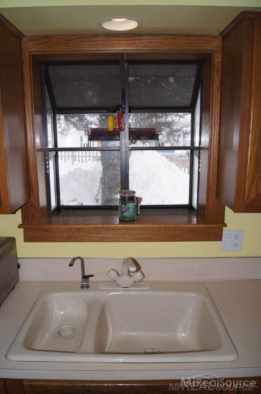 3883 Hunt Road Lapeer, MI 48446 - Photo 5 of 22
