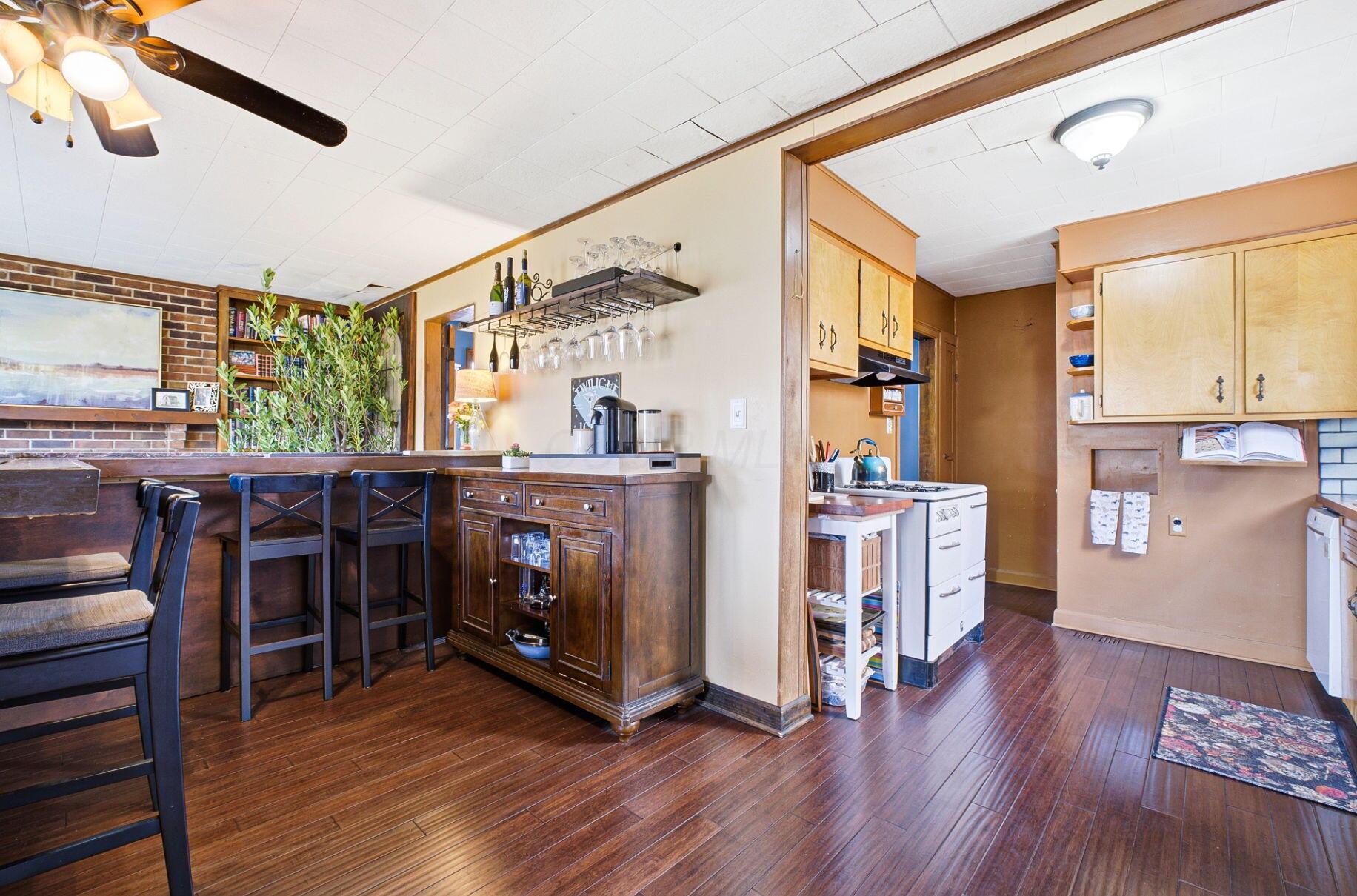 1002 South Cassingham Road Columbus, OH 43209 - Photo 27 of 56 Kitchen
