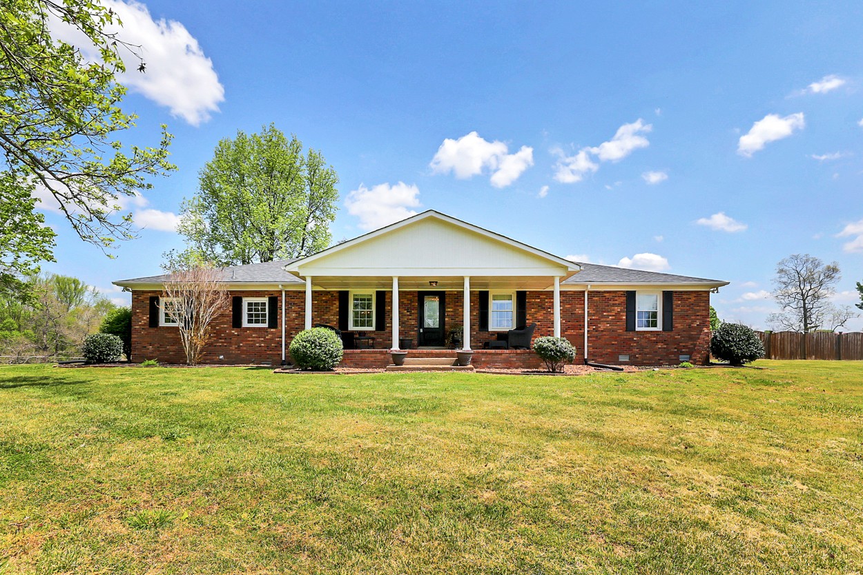 6416 Trails End Road College Grove, TN 37046 - Photo 4 of 47 Gallery Image 4