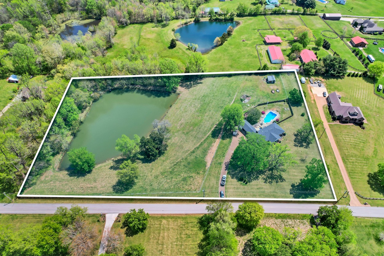 6416 Trails End Road College Grove, TN 37046 - Photo 5 of 47 Gallery Image 5