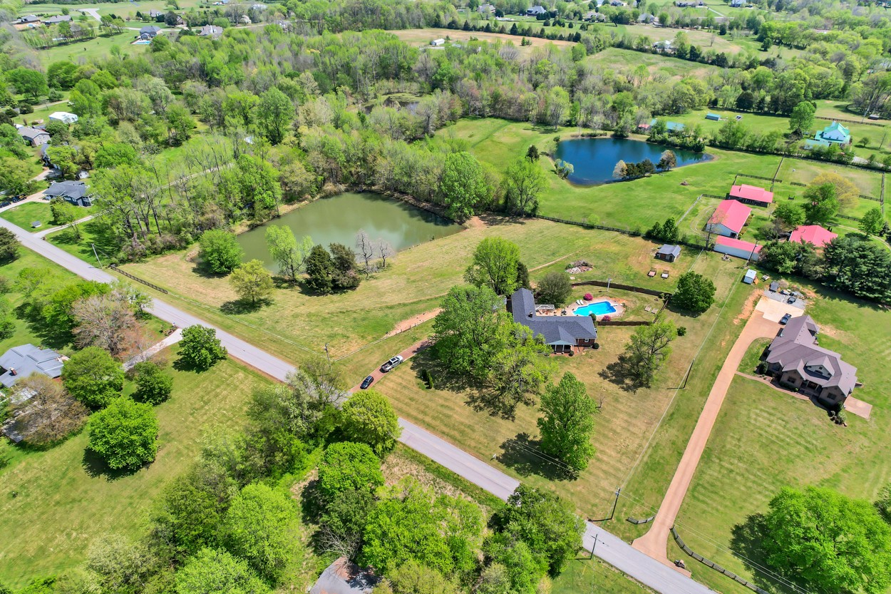 6416 Trails End Road College Grove, TN 37046 - Photo 7 of 47 Gallery Image 7