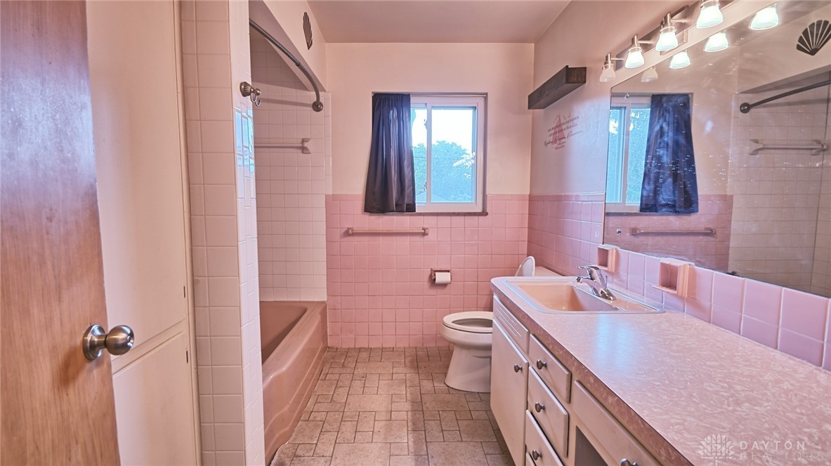 800 West Stroop Road Kettering, OH 45429 - Photo 25 of 68