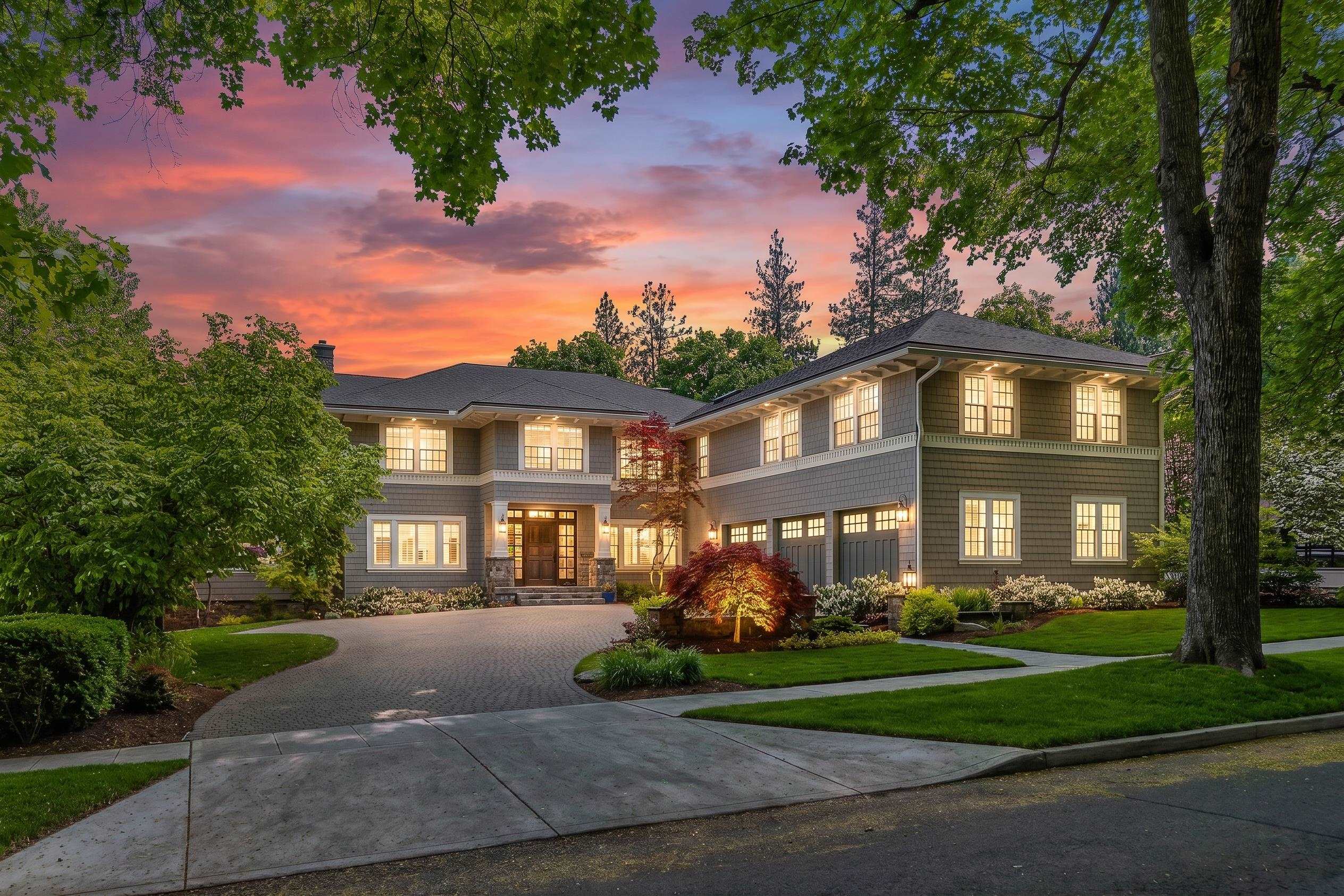845 East Overbluff Road Spokane, WA 99203 - Photo 2 of 50 Gallery Image 2