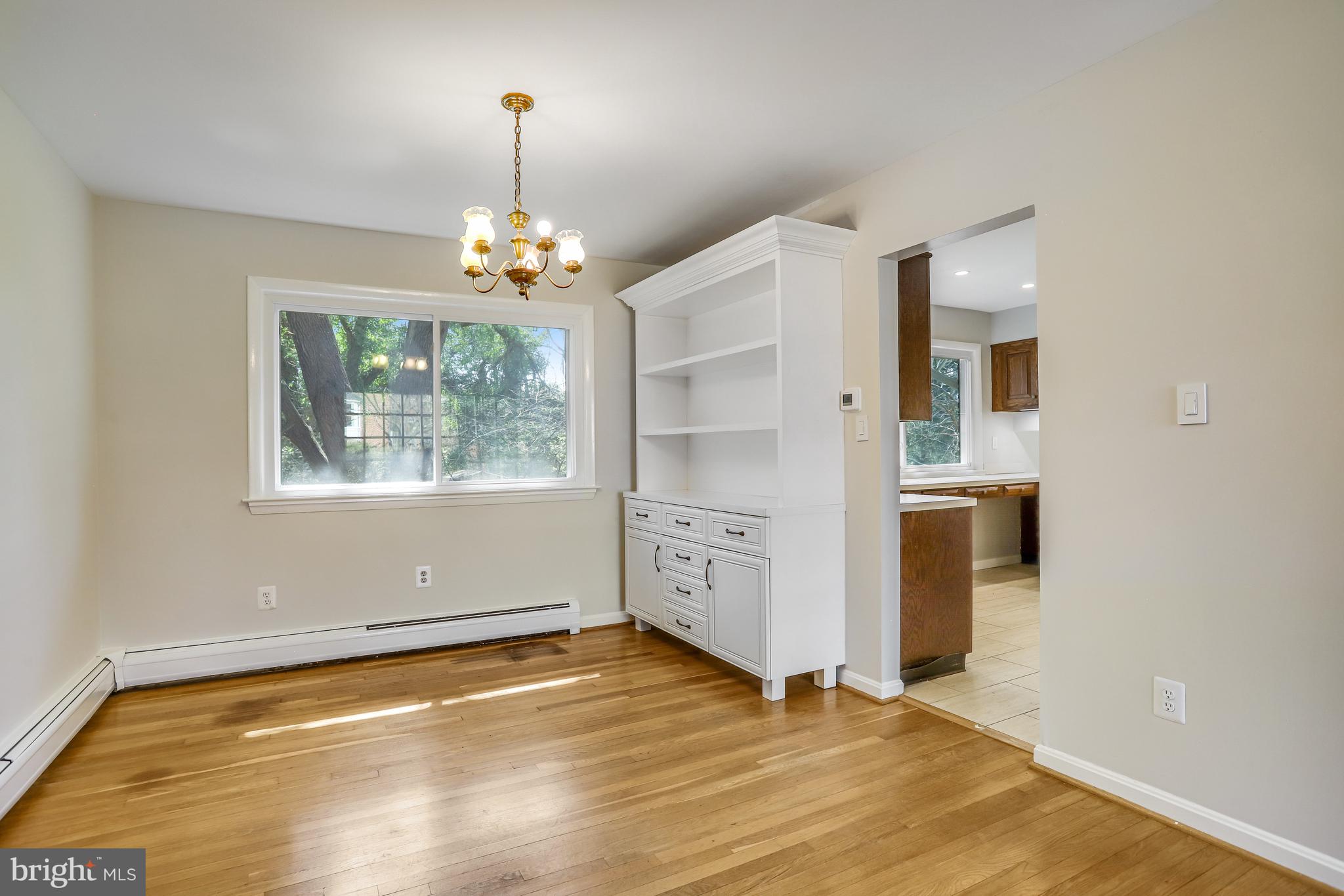 9815 Belhaven Road Bethesda, MD 20817 - Photo 28 of 53 Dining room