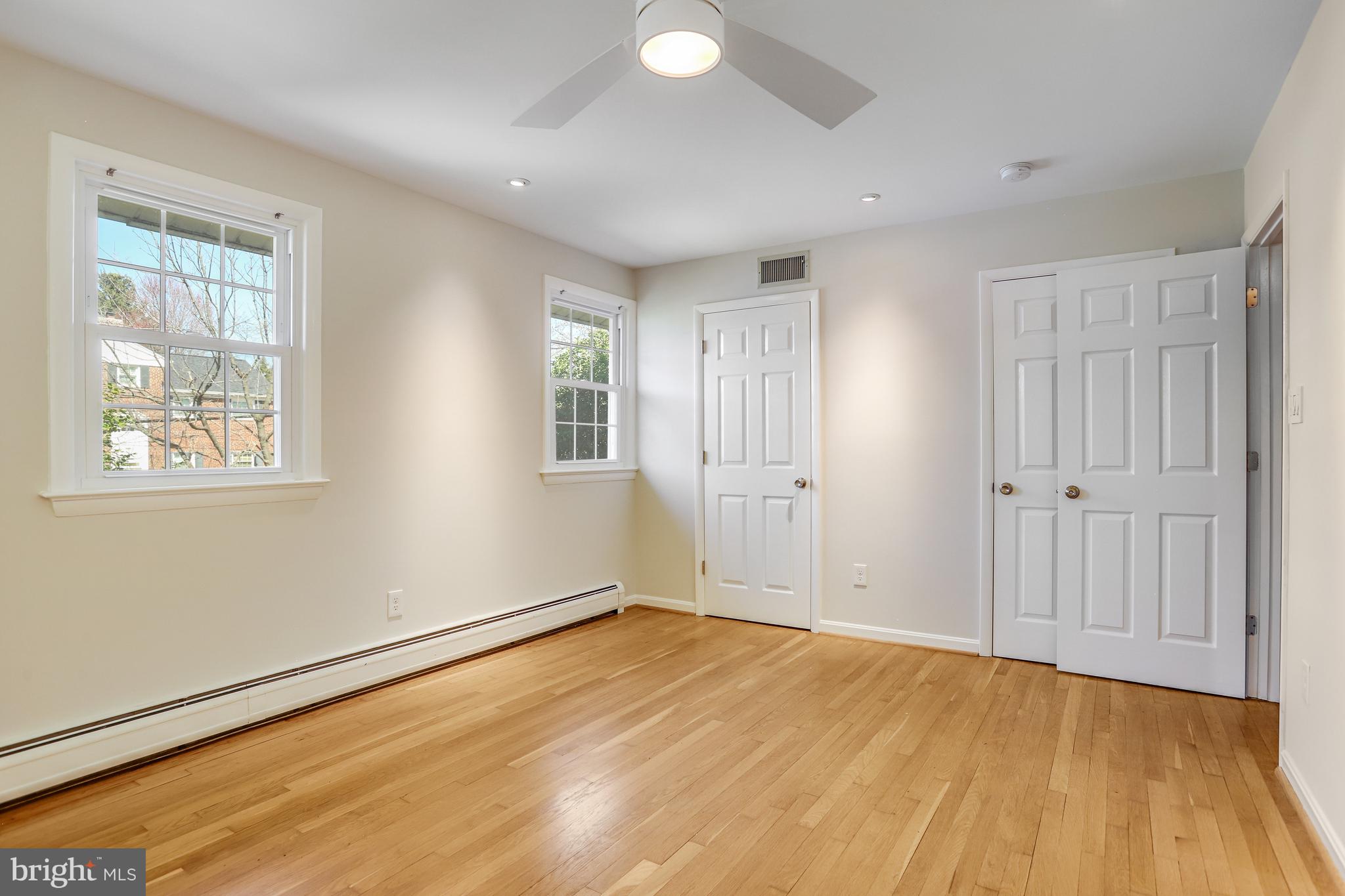 9815 Belhaven Road Bethesda, MD 20817 - Photo 38 of 53 Primarty bedroom