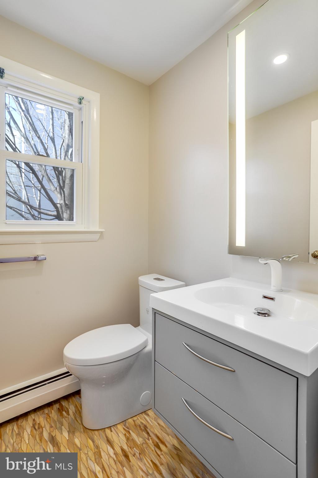 9815 Belhaven Road Bethesda, MD 20817 - Photo 10 of 53 Gallery Image 10