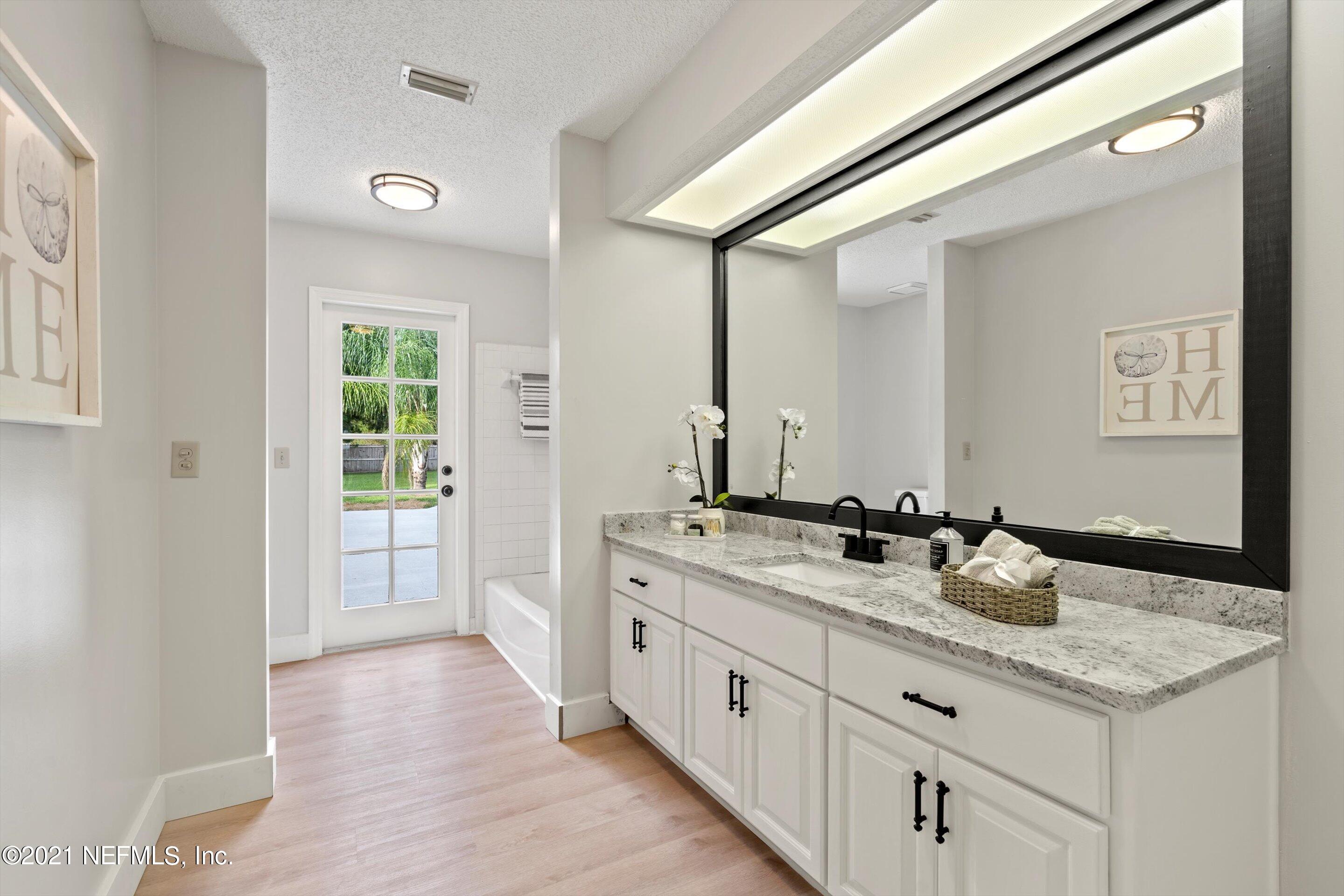 11341 V C Johnson Road Jacksonville, FL 32218 - Photo 24 of 53 Main Bathroom