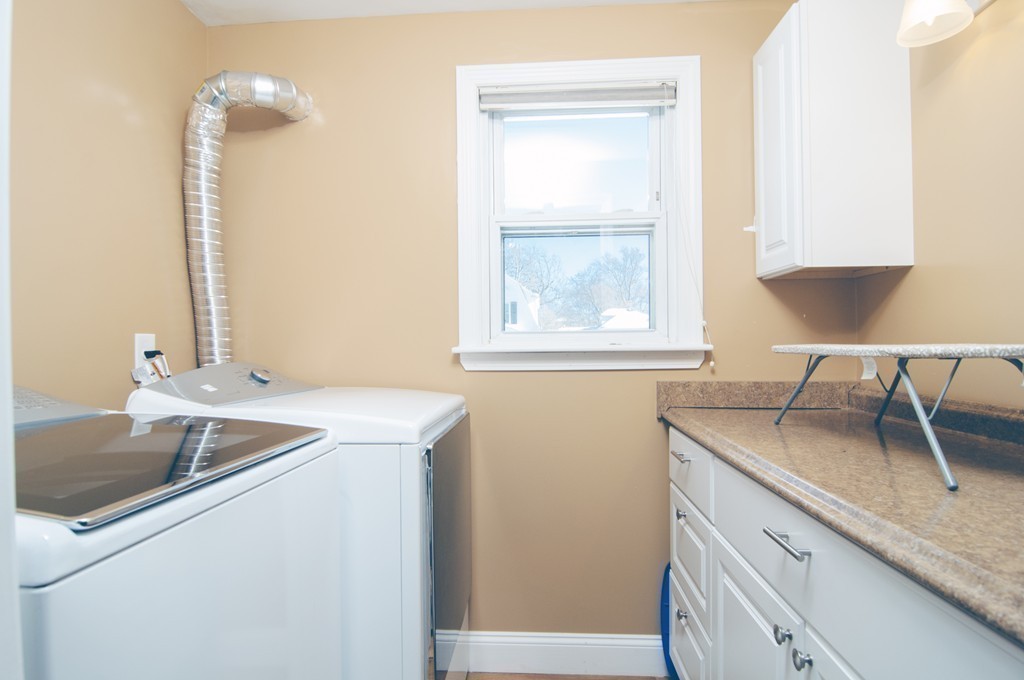 19 Stuart Street Watertown, MA 02472 - Photo 15 of 23